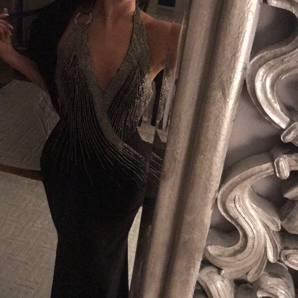 Naomi’s long fancy prom or wedding dress